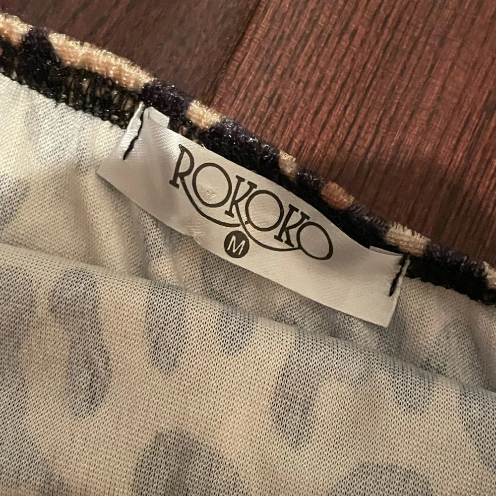 ASOS Rokoko cheetah velvet wrap dress - Picture 5 of 6